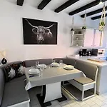 דירה Casa Parkview - Relax & Chill - Perfect For Business Travel, Weekend Trip, Family&friends, Dogs Lover, Romance, Layover Or Longstay לימבורג אן דר לאהן