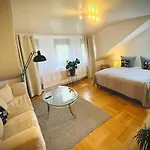Casa Parkview - Relax & Chill - Perfect For Business Travel, Weekend Trip, Family&friends, Dogs Lover, Romance, Layover Or Longstay לימבורג אן דר לאהן