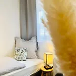 Casa Parkview - Relax & Chill - Perfect For Business Travel, Weekend Trip, Family&friends, Dogs Lover, Romance, Layover Or Longstay לימבורג אן דר לאהן